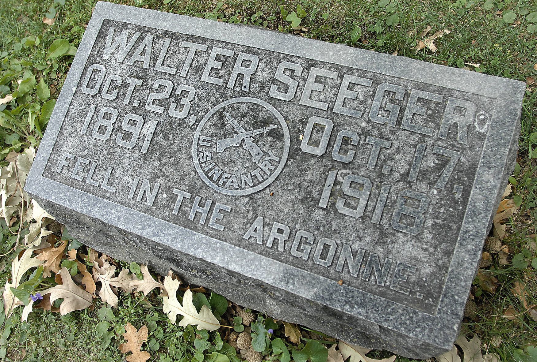 100718-blm-loc-5gravestones